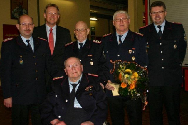 2012-02-11 -21- JHV FF BLtbg Geehrten Gaeste (5)